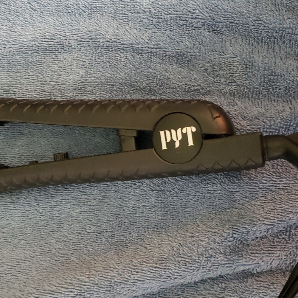 Flat iron